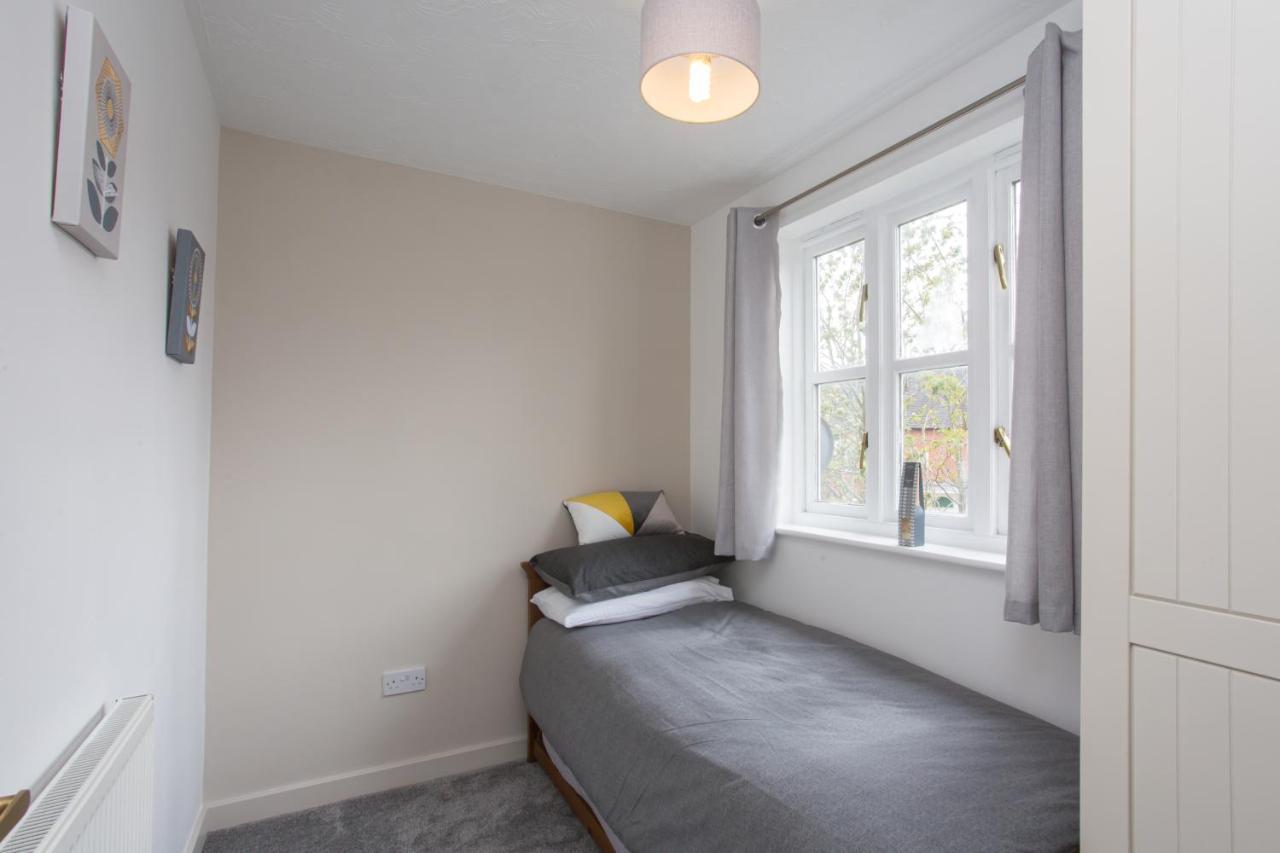 Rocester Roost Villa Esterno foto